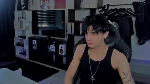 davis online show from February 2026 12:01:02 PM