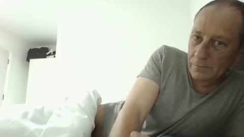 davyboi15 online show from April 2026 04:48:01 PM