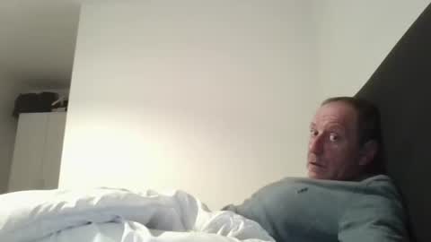 davyboi15 online show from April 2026 03:22:02 AM