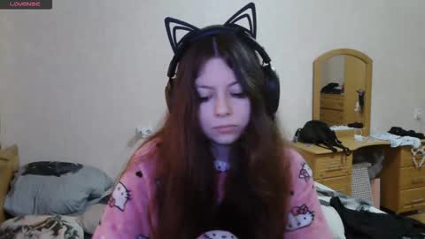 Snapshot of dawndollins chatting on October 2025 08:24:02 AM Alice online show from October 2025 08:24:02 AM