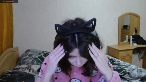 Snapshot of dawndollins chatting on October 2025 08:11:01 AM Alice online show from October 2025 08:11:01 AM