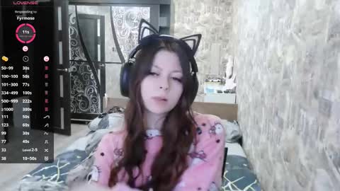 Snapshot of dawndollins chatting on November 2025 07:29:01 AM Alice online show from November 2025 07:29:01 AM