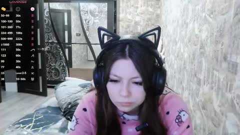 Snapshot of dawndollins chatting on November 2025 07:24:02 AM Alice online show from November 2025 07:24:02 AM