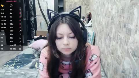 Snapshot of dawndollins chatting on November 2025 08:24:01 AM Alice online show from November 2025 08:24:01 AM