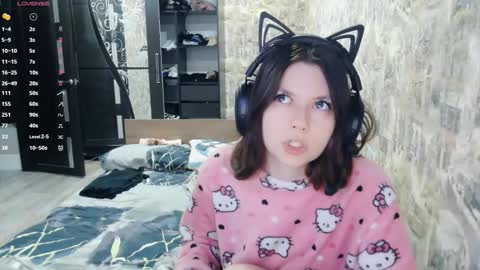 Snapshot of dawndollins chatting on November 2025 08:17:02 AM Alice online show from November 2025 08:17:02 AM