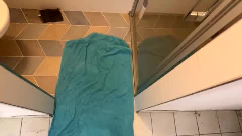 Hornybear online show from January 2026 09:35:01 AM