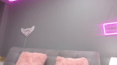 day_demoni online show from April 2026 07:58:02 PM