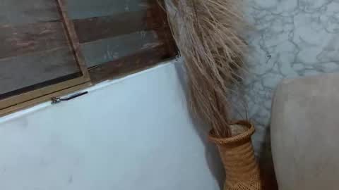 Snapshot of day_kardashian chatting on December 2025 02:14:02 PM Day Kardashian online show from December 2025 02:14:02 PM