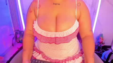 Snapshot of dayan_silva_ chatting on May 2026 02:18:01 AM DAYAN online show from May 2026 02:18:01 AM
