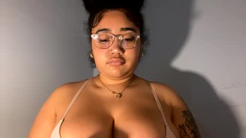 Snapshot of dayqueen1 chatting on May 2026 10:36:01 AM dayqueen1 online show from May 2026 10:36:01 AM
