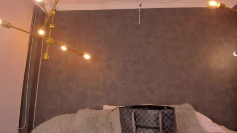 Snapshot of dayra_angels chatting on December 2025 08:04:01 PM DAYRA ANGELS online show from December 2025 08:04:01 PM