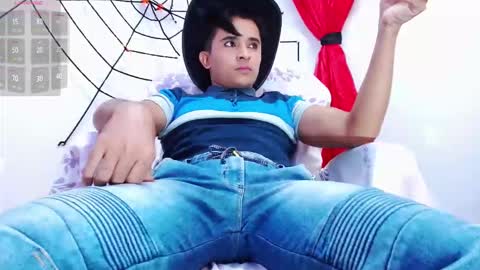 dayro_dduran online show from October 2025 06:46:02 PM