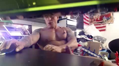 Snapshot of daywalker2013 chatting on November 2025 11:38:01 PM Millenium online show from November 2025 11:38:01 PM