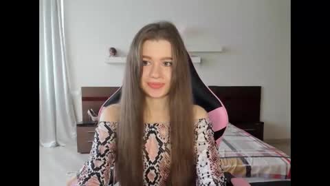 dazdrasmigdasue online show from January 2025 07:29:01 AM