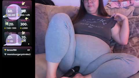 Snapshot of dazeddesty_ chatting on October 2025 10:21:01 PM Dazeddesty online show from October 2025 10:21:01 PM