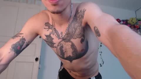 Snapshot of dazzayyy chatting on May 2026 09:41:02 PM dazzayy online show from May 2026 09:41:02 PM