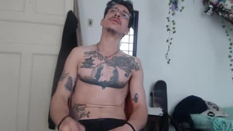 Snapshot of dazzayyy chatting on May 2026 07:52:01 PM dazzayy online show from May 2026 07:52:01 PM