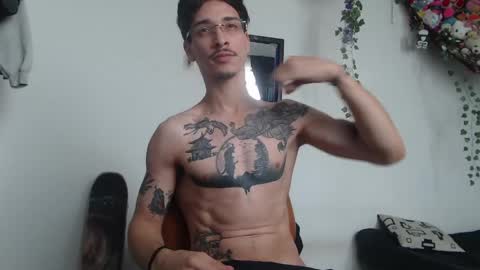 Snapshot of dazzayyy chatting on May 2026 03:41:02 PM dazzayy online show from May 2026 03:41:02 PM