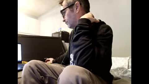 Dazzill online show from January 2026 07:08:02 PM