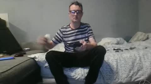 Dazzill online show from February 2026 05:17:02 PM