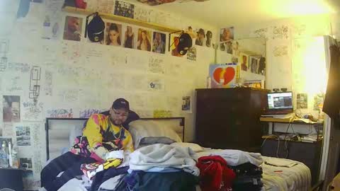 dbeamon92 online show from February 2026 03:43:01 PM