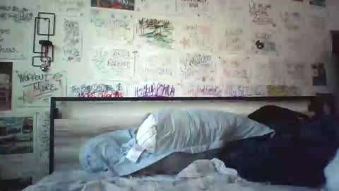 dbeamon92 online show from April 2026 12:17:01 AM