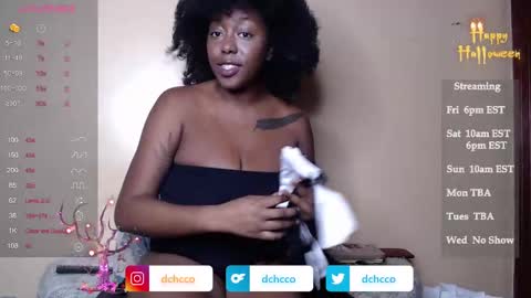 Snapshot of dchcco chatting on November 2025 01:40:01 AM Duchess Coco - Coco Puffs online show from November 2025 01:40:01 AM