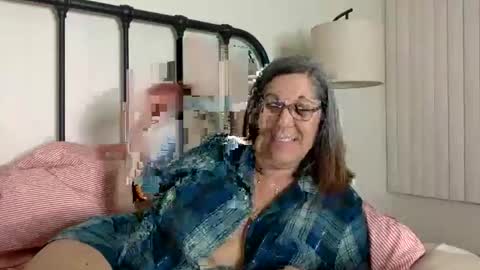 DDMolly online show from April 2026 03:32:01 AM