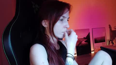 Snapshot of dead_girll chatting on June 2026 11:40:01 PM freak online show from June 2026 11:40:01 PM