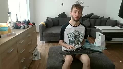 robert online show from March 2026 06:57:01 AM