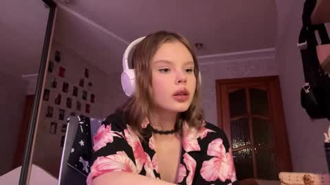 Dee online show from June 2026 02:33:01 PM