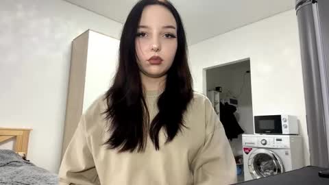 Snapshot of deannabonefield chatting on December 2025 09:14:01 AM I am Hannah ntmu online show from December 2025 09:14:01 AM