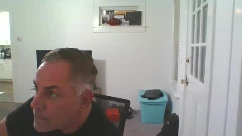 Snapshot of deano2nyc chatting on December 2024 03:49:01 AM Deano DILF online show from December 2024 03:49:01 AM