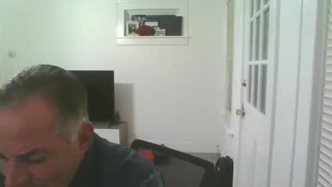 Snapshot of deano2nyc chatting on December 2024 03:55:02 AM Deano DILF online show from December 2024 03:55:02 AM