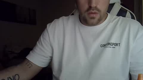 Snapshot of deanodick18x6 chatting on May 2026 11:21:01 PM dexxxn. online show from May 2026 11:21:01 PM
