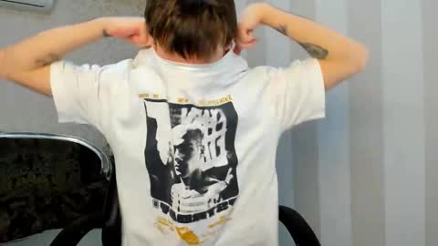 Snapshot of dearboyy_ chatting on February 2026 08:08:02 PM dearboyy_ online show from February 2026 08:08:02 PM