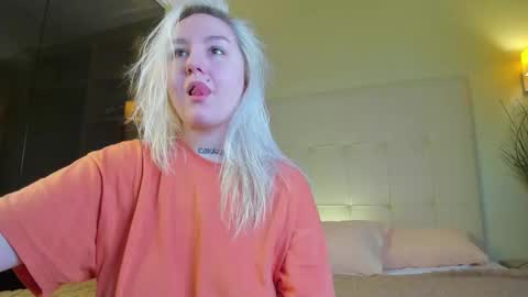 Debbie Mon Tue Fri Sun Sat GMT 3 1000am - 0400pm  online show from January 2026 05:18:01 PM