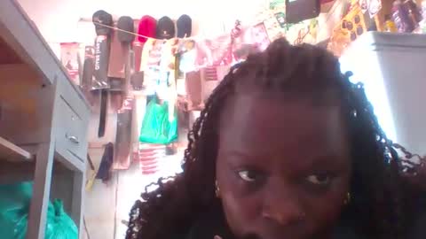 Snapshot of debbyslatter chatting on December 2025 09:15:01 AM debbyslatter online show from December 2025 09:15:01 AM