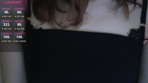 Snapshot of debihenks chatting on November 2025 05:13:02 PM Eva online show from November 2025 05:13:02 PM