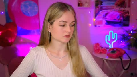 Snapshot of deboralarson chatting on March 2025 06:49:01 AM Debora online show from March 2025 06:49:01 AM