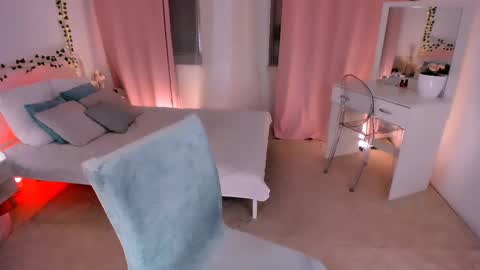 Snapshot of deca_dance chatting on February 2025 12:03:02 PM Ask me online show from February 2025 12:03:02 PM