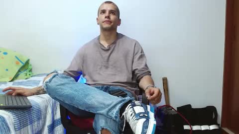 Snapshot of deconrios chatting on December 2024 08:55:02 AM Santiago online show from December 2024 08:55:02 AM