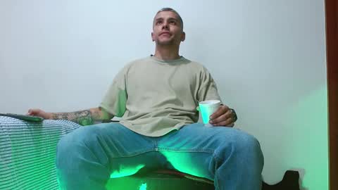 Snapshot of deconrios chatting on December 2024 09:28:02 AM Santiago online show from December 2024 09:28:02 AM