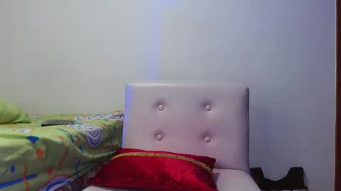 Snapshot of deconrios chatting on January 2025 04:00:02 AM Santiago online show from January 2025 04:00:02 AM