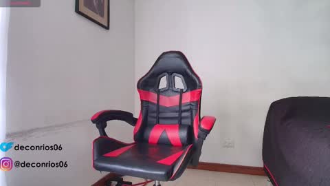 Snapshot of deconrios chatting on December 2025 03:29:01 PM Santiago online show from December 2025 03:29:01 PM