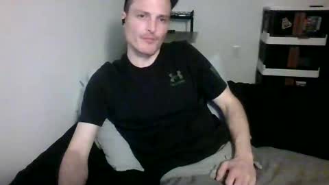 Snapshot of dee4dayz19 chatting on December 2025 01:22:02 AM Dee4dayz online show from December 2025 01:22:02 AM