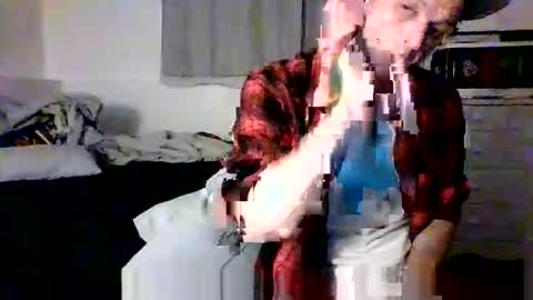 Snapshot of dee4dayz19 chatting on June 2026 05:01:01 AM Dee4dayz online show from June 2026 05:01:01 AM