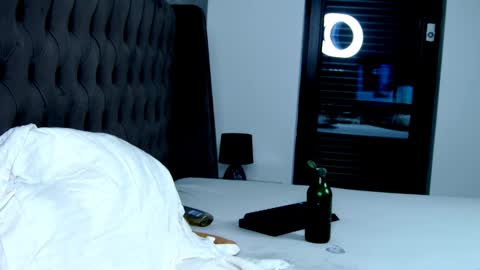 Snapshot of dee_waters chatting on December 2024 01:38:02 PM Tikhomirov old usersname Instagram- tikhomirovandreea17 Twitter DeeaOfficial17 online show from December 2024 01:38:02 PM