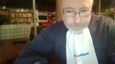 Snapshot of deepthroat227 chatting on February 2025 08:31:01 PM Deepthroat My Big Dildos online show from February 2025 08:31:01 PM