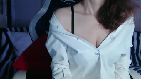 KamiDevi online show from January 2025 04:26:01 PM